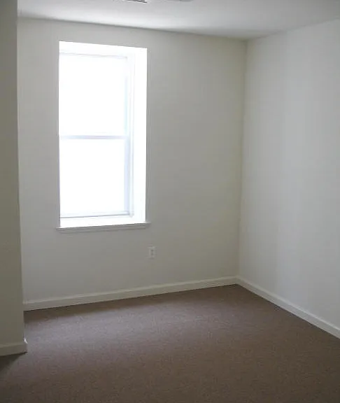 1311-13 S 52nd St #6 — Photo 3