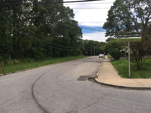 4th image of 635 Chautauqua Ave