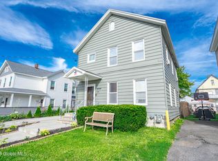 28 Grove St, Mechanicville, NY 12118