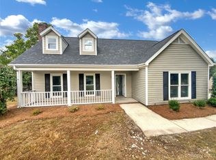 2514 Oak Leigh Dr, Charlotte, NC 28262