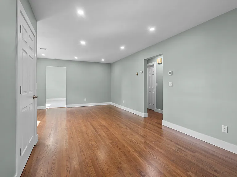 615 Sketch Pl S — Photo 13