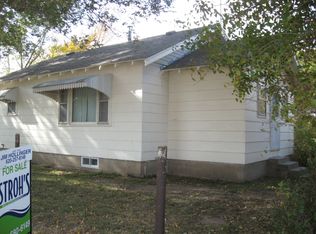 Avenue R, Sterling, KS 67579