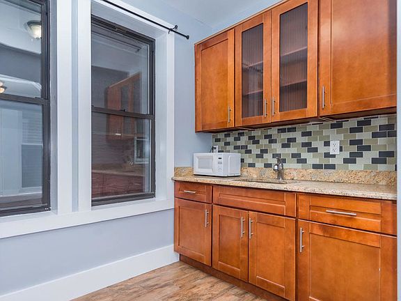 2nd image of 31-38 34th St #1R