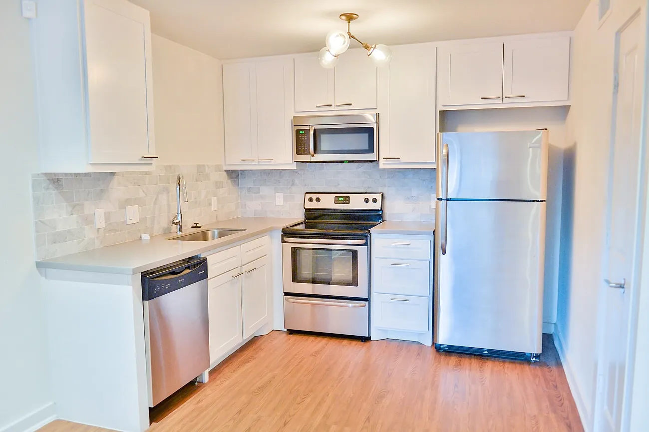 2043 Sul Ross Street - 08 — Photo 1