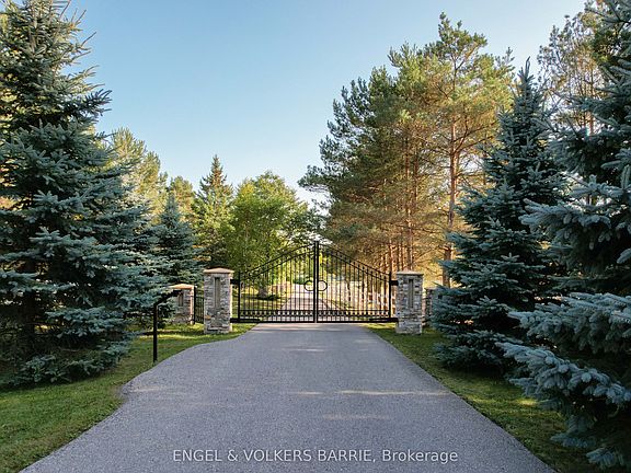 2nd image of 419 Goodwood Rd