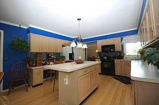3rd image of 9385 Daleview Dr