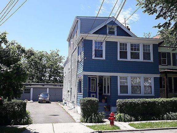 2nd image of 190 Chapman St