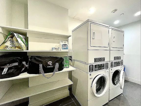3rd image of 620 Parkside Ave #1K