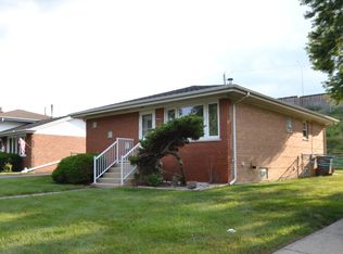 10604 Ridge Dr, Chicago Ridge, IL 60415