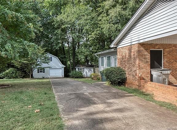 3rd image of 2221 Placid Ct