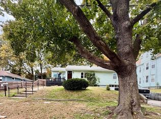 46 Balis St, Springfield, MA 01109