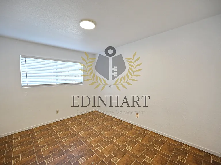 2303 S Poppy Ave #101 — Photo 14
