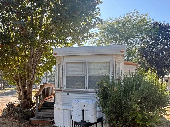 97136 N Bank Rogue River Rd #20, Gold Beach, OR 97444