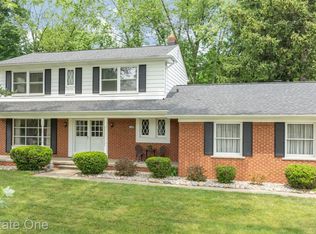 1648 Oakstone Dr, Rochester Hills, MI 48309