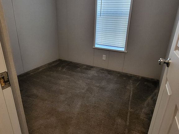 4th image of 2307 Aspen St #141