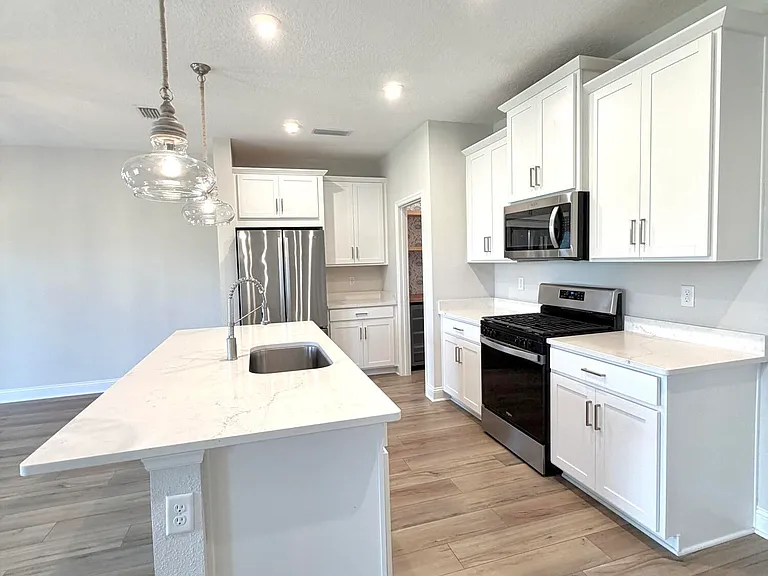 12959 Holsinger Blvd — Photo 8