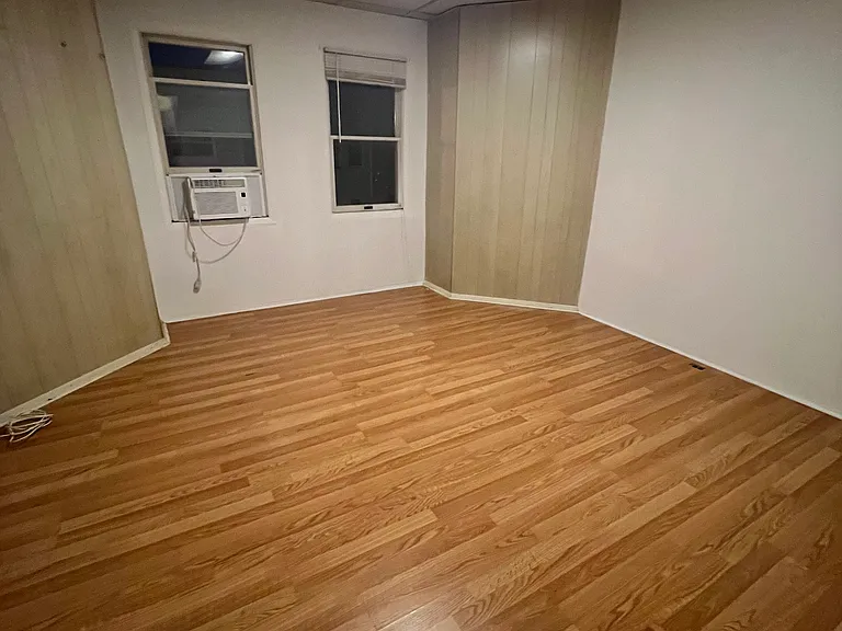 2809 Rawle St — Photo 1