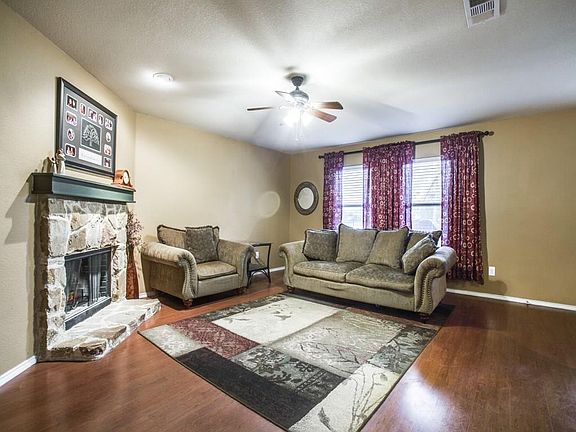 5th image of 275 San Jacinto Dr