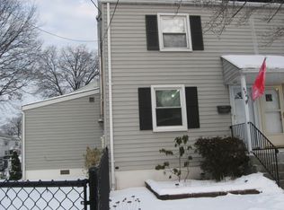 654 Crescent Dr, Bound Brook, NJ 08805