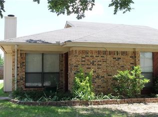 5700 Cancun Dr, North Richland Hills, TX 76180
