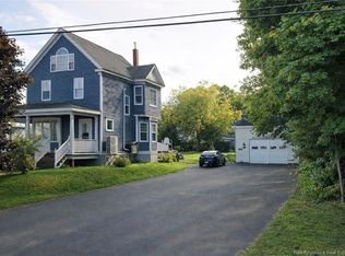 344 Saint Patrick St, Bathurst, NB E2A 1E3