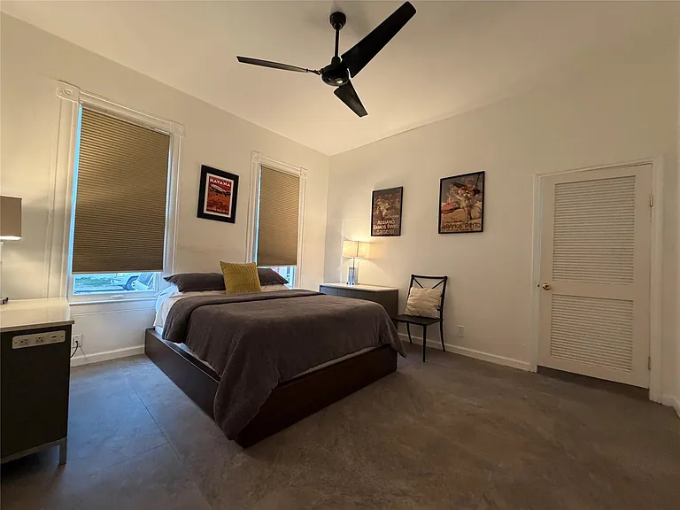 318 Hyde Park Blvd #A — Photo 20