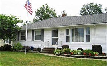 1st image of 29354 Shaker Dr