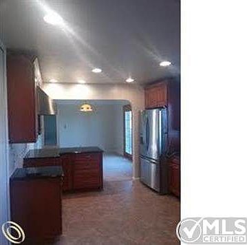 Kitchen to dining room.jpg