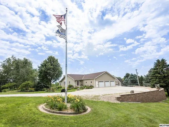 4055A 235th St, Clear Lake, IA 50428