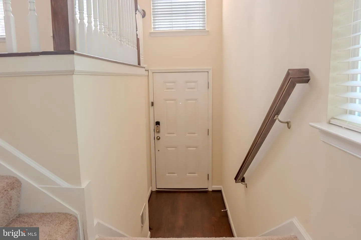 4 bed, 4.0 bath, 2232 sqft, $3,000 — Photo 3