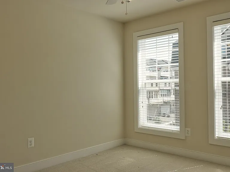 219 Baldwin St — Photo 14