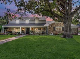 1902 Bedford Dr, Nichols Hills, OK 73116