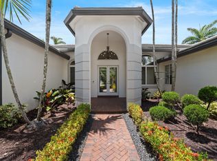 2510 Montclaire Cir, Weston, FL 33327