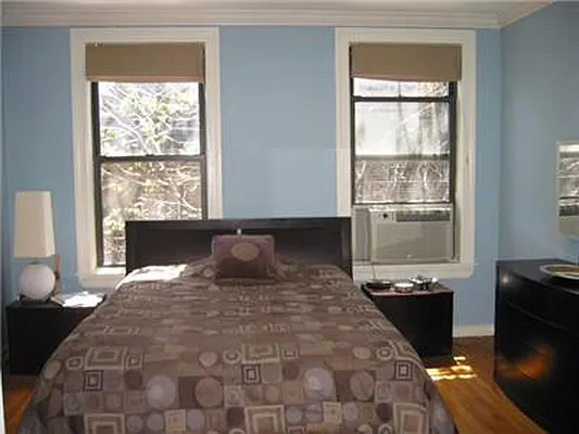 Sold by Bank Neary | media 28