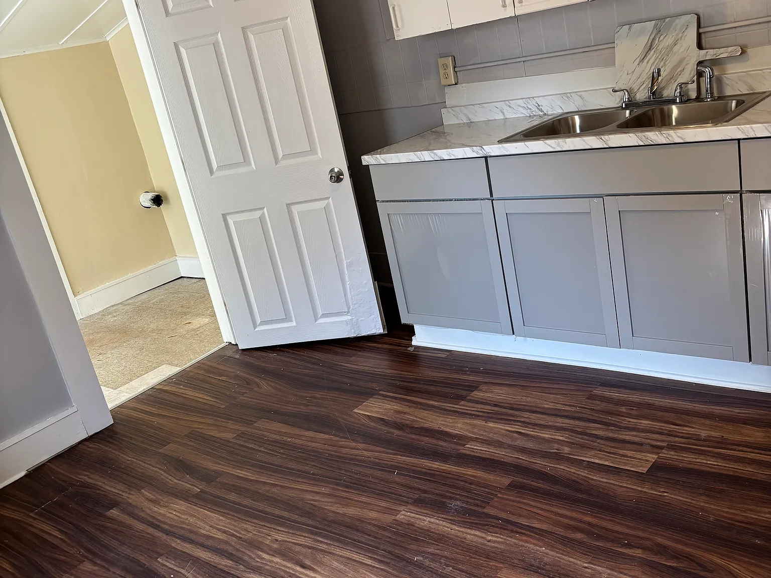 3 bed, 1323 sqft, $1,750 — Photo 2