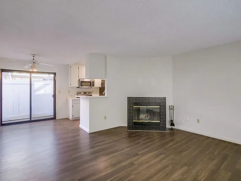 Beautifully Renovated Property perfectly situated between North Park and Normal Heights! — Photo 32