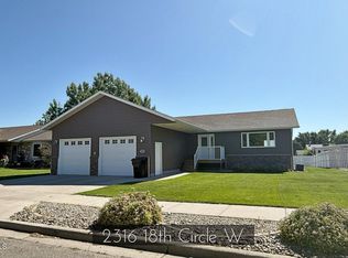 2316 18th Cir W, Williston, ND 58801