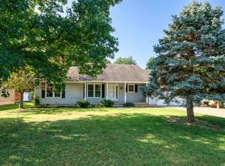 3168 W Berkeley St, Springfield, MO 65807