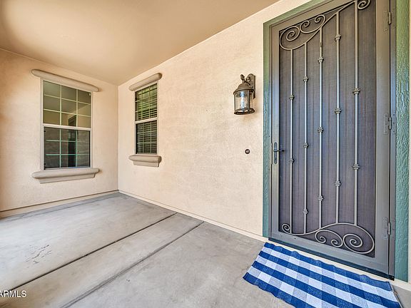 5th image of 3063 N HERITAGE Street