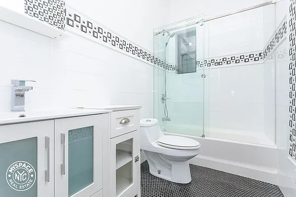 Rented by MySpaceNYC | media 36