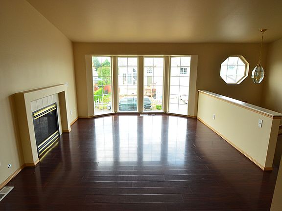 3rd image of 16962 Ashleigh Pl SE