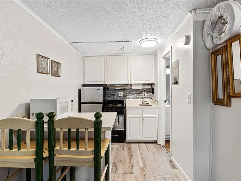 2490 SW 14th Dr #23 — Photo 7