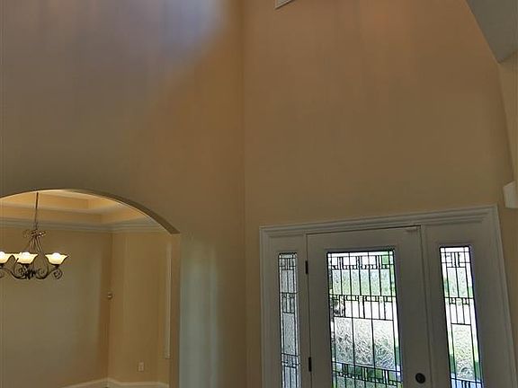 4th image of 6809 N Basket Oak Dr