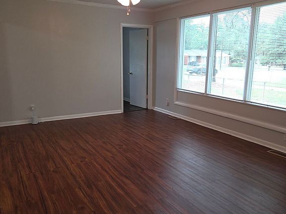 3rd image of 4202 Coventry Rd