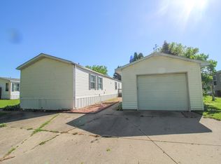 1208 Shiawassee River Rd #4, Three Rivers, MI 49093