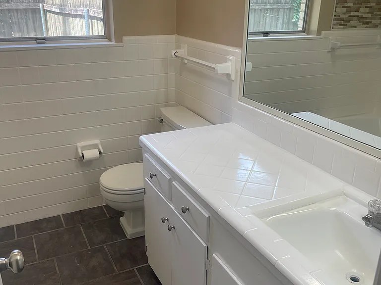 1401 S Broadmoor Dr — Photo 17