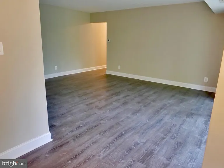 3874 Lyndhurst Dr #302 — Photo 7