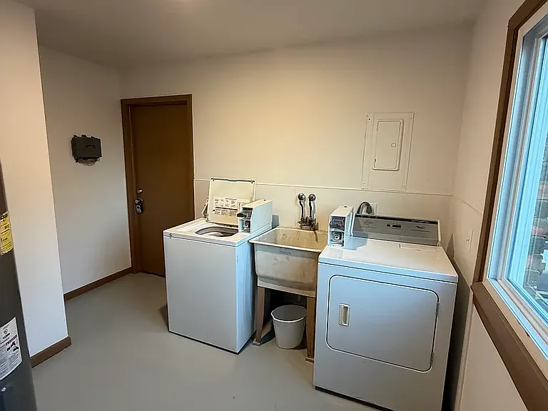 301 Wilshire Dr #3 — Photo 14