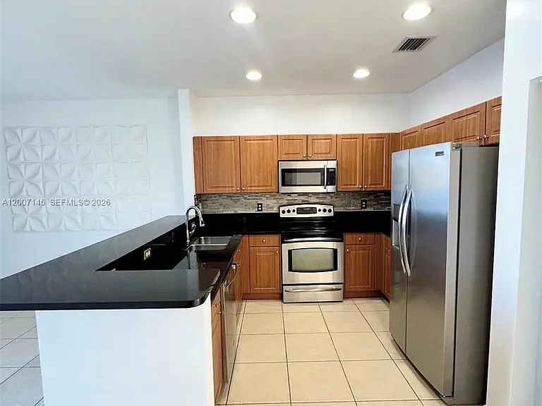 2641 SW 83rd Ave #102 — Photo 3