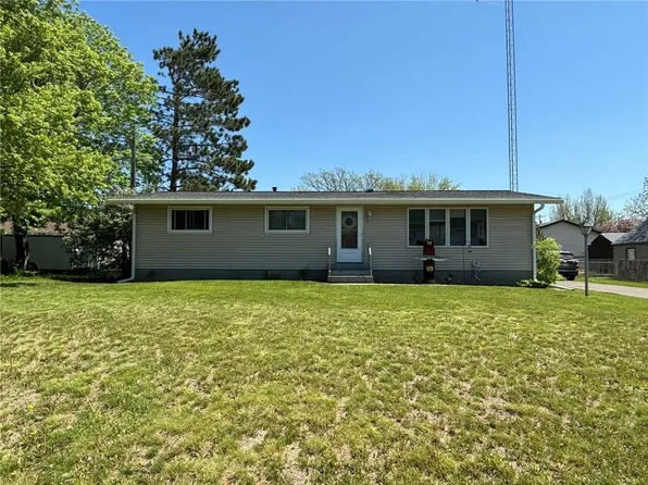 821 Manwaring Avenue, Rice Lake, WI 54868